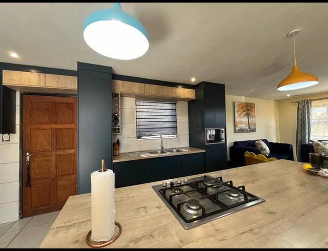 4 BEDROOM PROPERTY TO RENT IN FLEURHOF